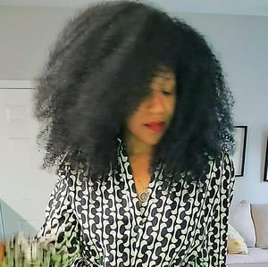 Meet your Posher, Roxanne